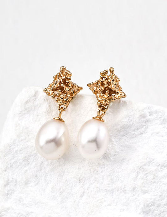 Dangling Pearl Drop Earrings